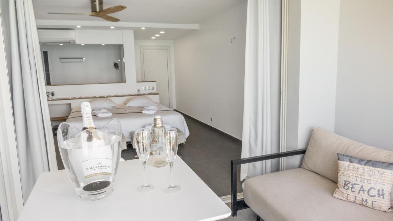 Official Page "Residence Bleu Marine" - Sea View Apartments & Studios - Saint-Martin French Side Grand Case Exterior photo